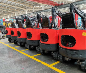 American customers personally experienced the 3.5 ton crawler excavator and gave good reviews