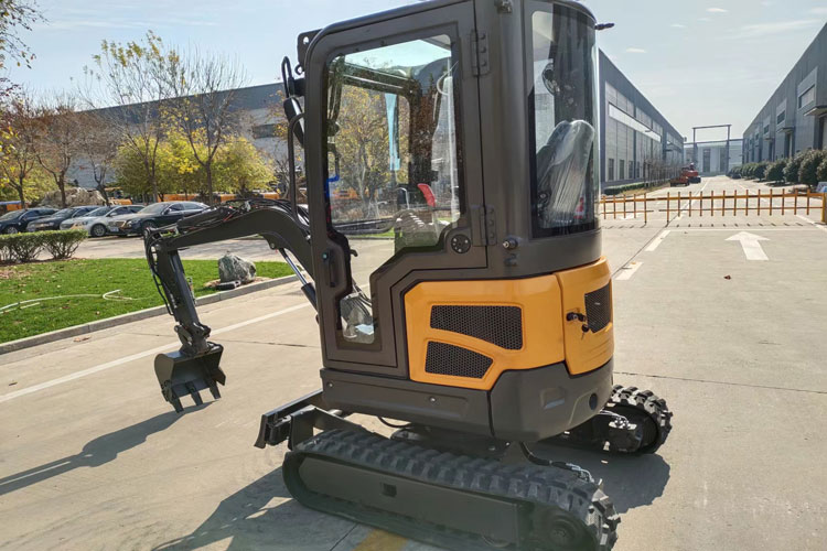 pelle sur chenilles 1,5T