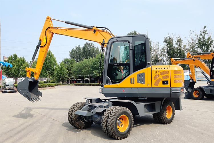 Ekskavator Roda Kecil 7,5 Ton